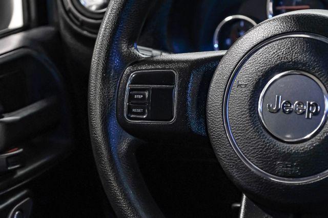 used 2015 Jeep Wrangler Unlimited car, priced at $17,995