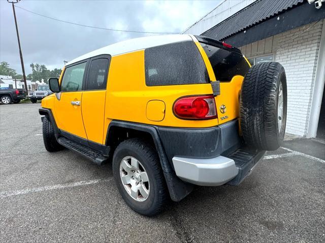 used 2007 Toyota FJ Cruiser car, priced at $13,988