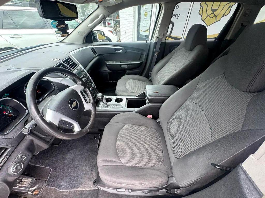 used 2009 Chevrolet Traverse car, priced at $4,700