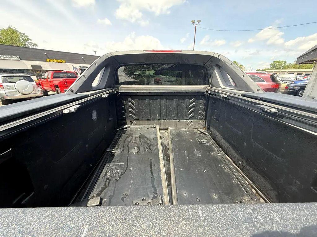 used 2007 Chevrolet Avalanche car, priced at $7,500
