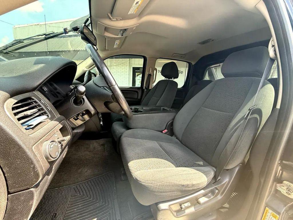 used 2007 Chevrolet Avalanche car, priced at $7,500