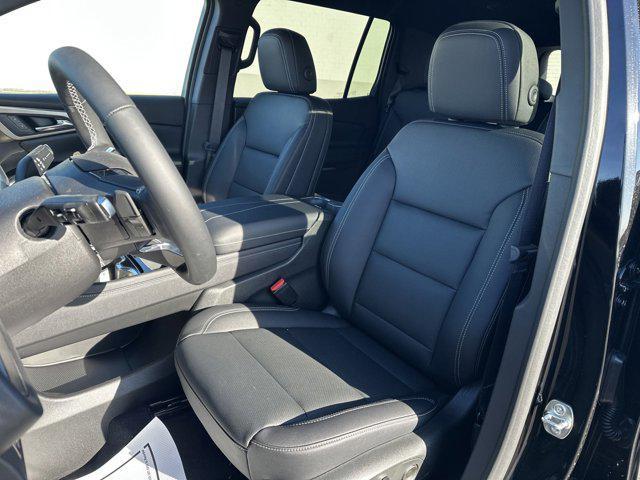 new 2025 Chevrolet Traverse car, priced at $44,495