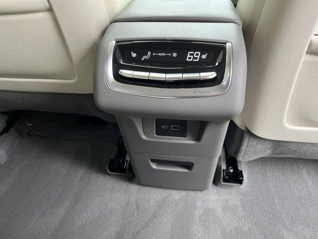 used 2024 Cadillac XT6 car, priced at $43,999