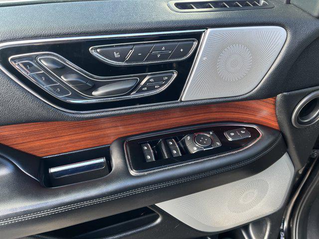 used 2020 Lincoln Navigator car, priced at $31,999