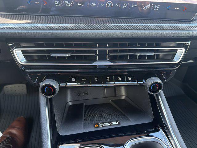 new 2026 Chevrolet Traverse car, priced at $57,999