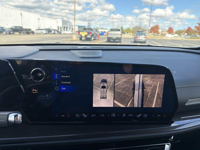 new 2026 Chevrolet Traverse car, priced at $57,999