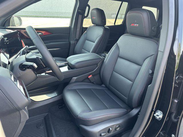 new 2025 Chevrolet Traverse car, priced at $50,835