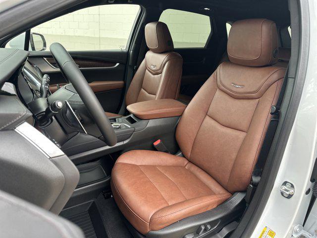 new 2025 Cadillac XT5 car, priced at $67,135