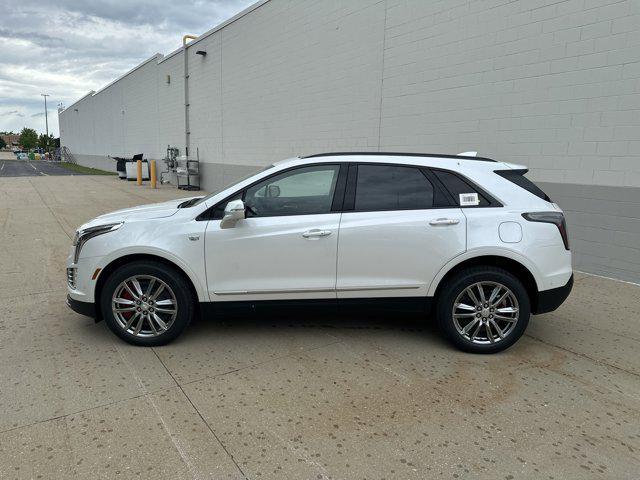 new 2025 Cadillac XT5 car, priced at $67,135