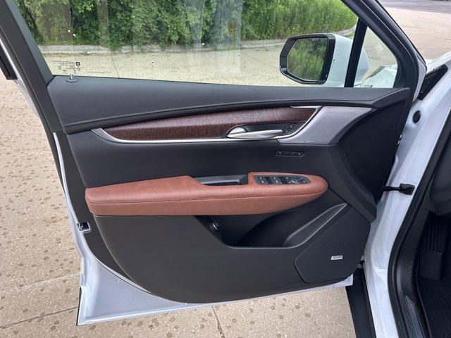 new 2025 Cadillac XT5 car, priced at $67,135