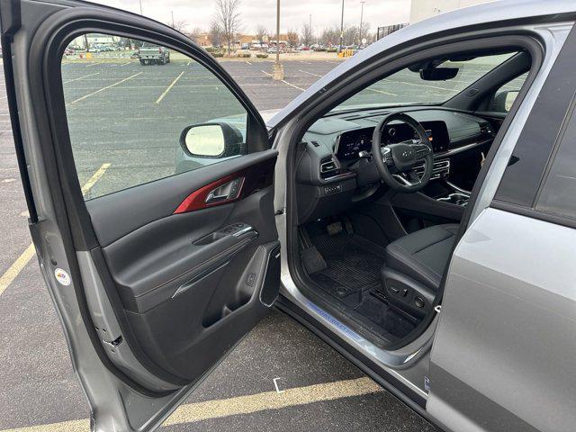 new 2025 Chevrolet Traverse car, priced at $55,930