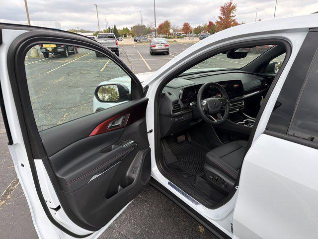 new 2026 Chevrolet Traverse car, priced at $50,999