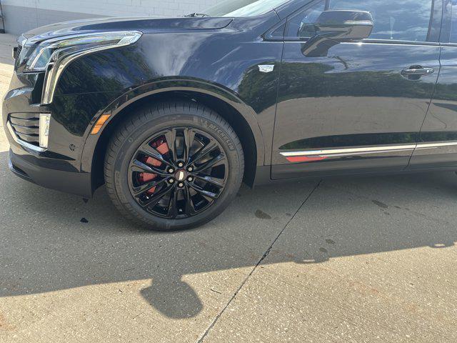 new 2025 Cadillac XT5 car, priced at $68,055