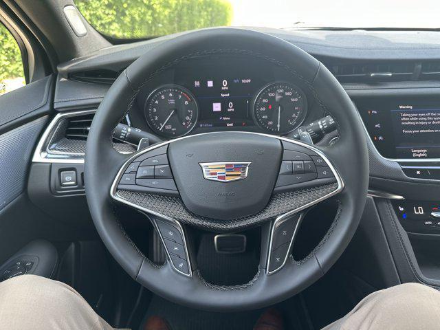 new 2025 Cadillac XT5 car, priced at $68,055