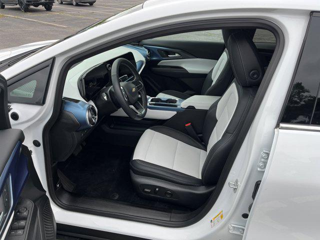 used 2025 Chevrolet Equinox EV car, priced at $26,999