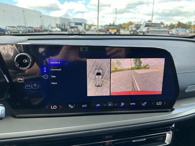 new 2026 Chevrolet Traverse car, priced at $43,999