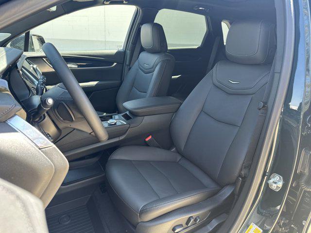 new 2025 Cadillac XT5 car, priced at $61,460