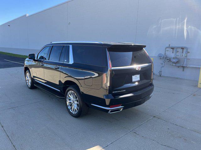 used 2022 Cadillac Escalade ESV car, priced at $68,999