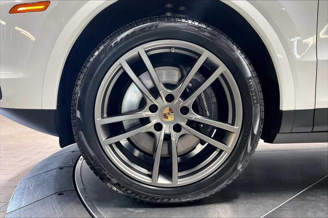 used 2022 Porsche Cayenne car, priced at $59,988