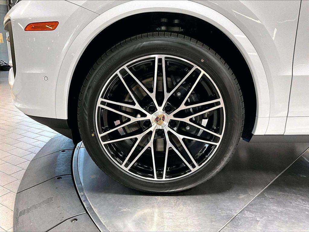 new 2026 Porsche Cayenne car, priced at $113,890