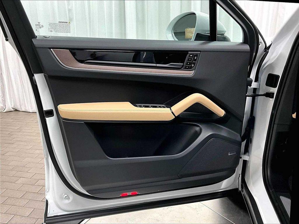 new 2026 Porsche Cayenne car, priced at $113,890