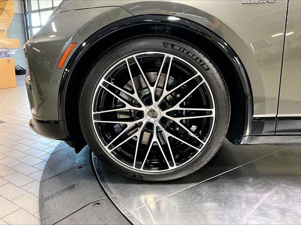 new 2025 Porsche Macan car, priced at $133,115