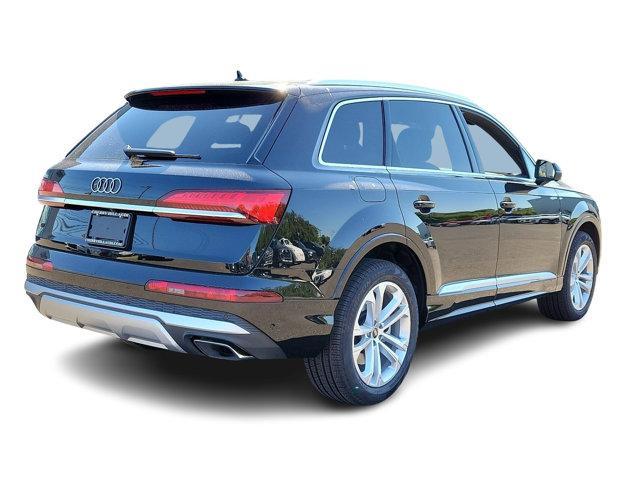 new 2025 Audi Q7 car, priced at $72,735