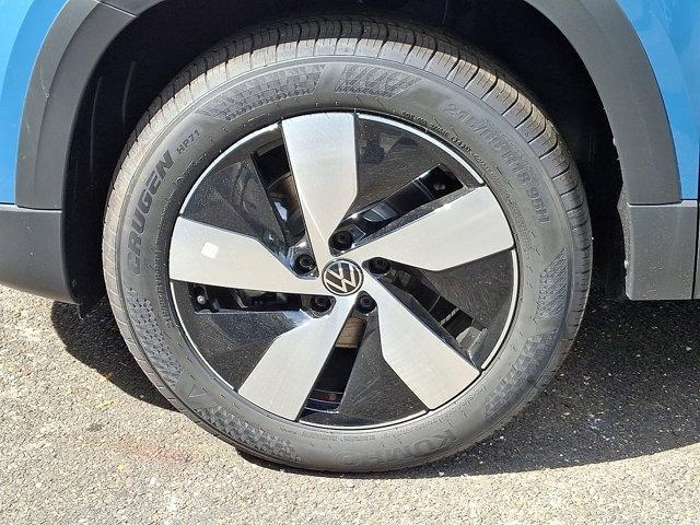 new 2025 Volkswagen Taos car, priced at $29,221