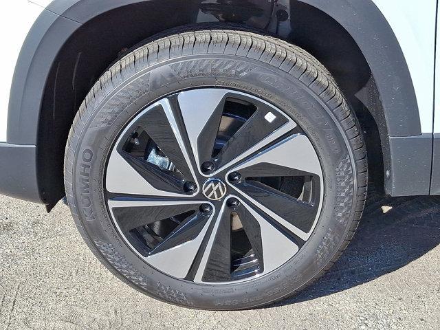 new 2025 Volkswagen Taos car, priced at $32,111