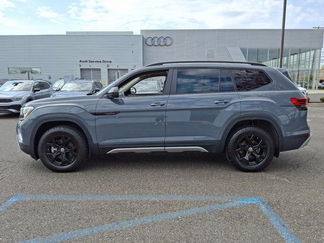 new 2024 Volkswagen Atlas car, priced at $47,955