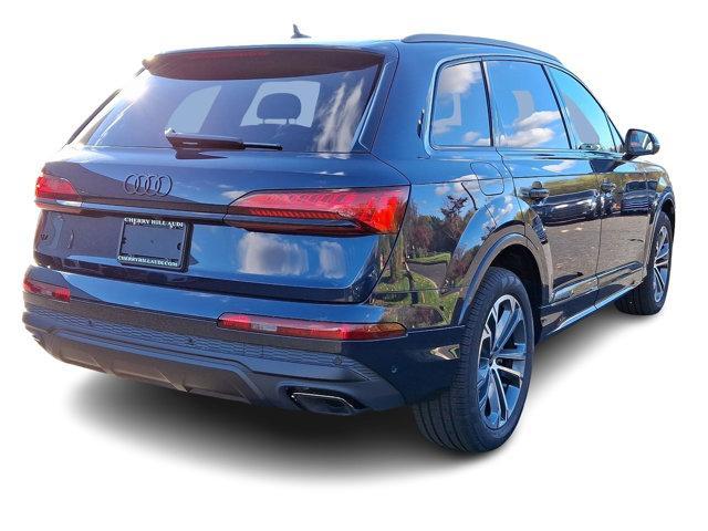 new 2025 Audi Q7 car, priced at $70,555