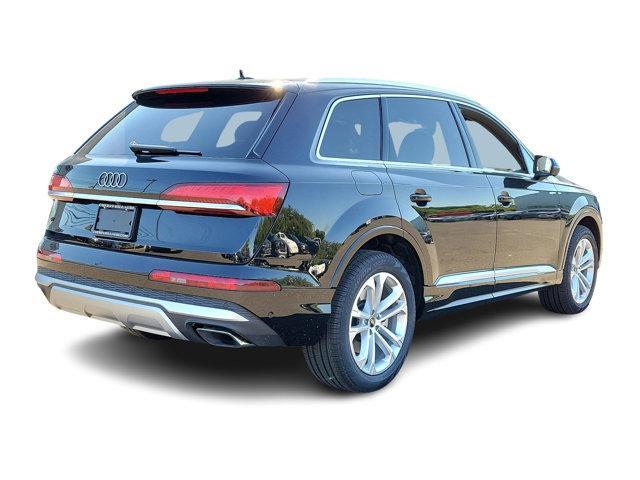 new 2025 Audi Q7 car, priced at $72,735