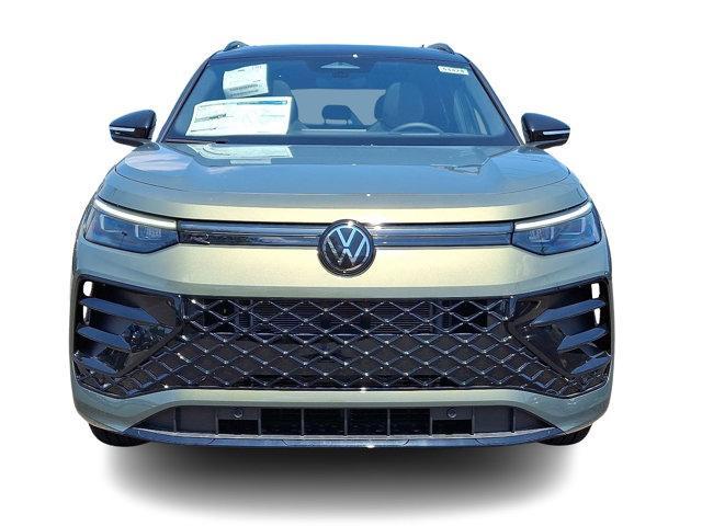 new 2025 Volkswagen Tiguan car, priced at $39,821