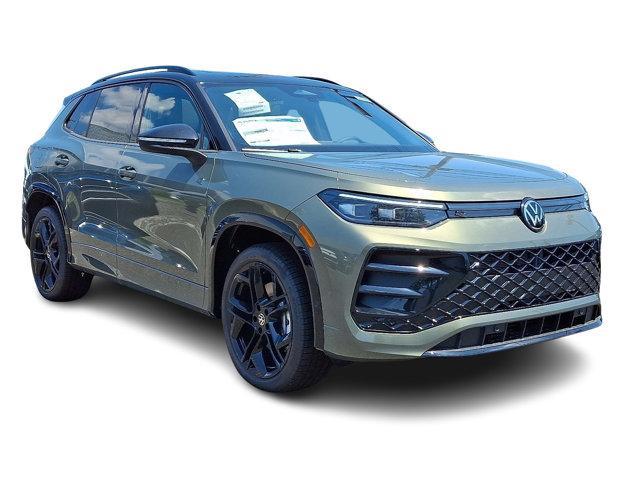 new 2025 Volkswagen Tiguan car, priced at $39,821