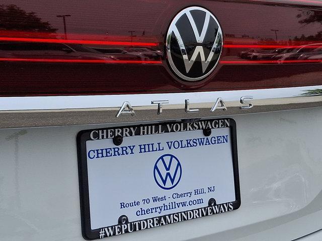 new 2025 Volkswagen Atlas car, priced at $42,010