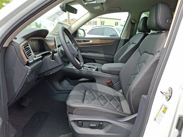 new 2025 Volkswagen Atlas car, priced at $42,010