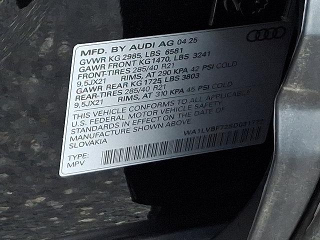 new 2025 Audi Q7 car, priced at $76,170