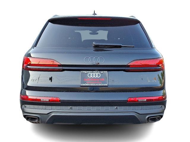 new 2025 Audi Q7 car, priced at $76,170