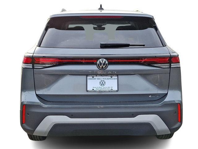new 2025 Volkswagen Tiguan car, priced at $33,011
