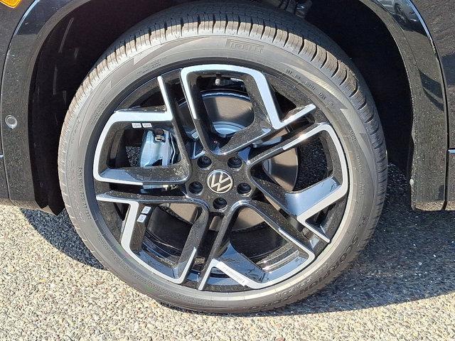 new 2025 Volkswagen Tiguan car, priced at $41,771