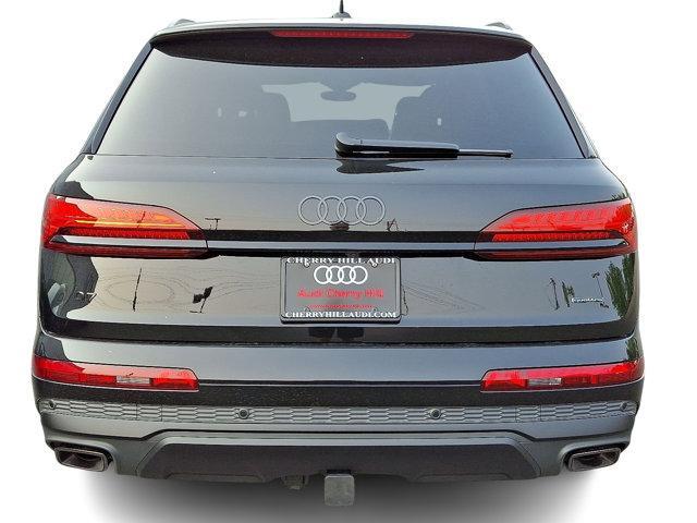 new 2025 Audi Q7 car, priced at $77,305