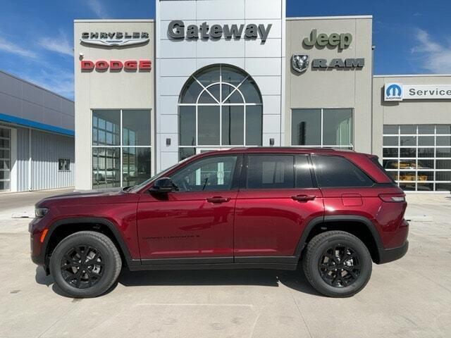 new 2024 Jeep Grand Cherokee car, priced at $45,856