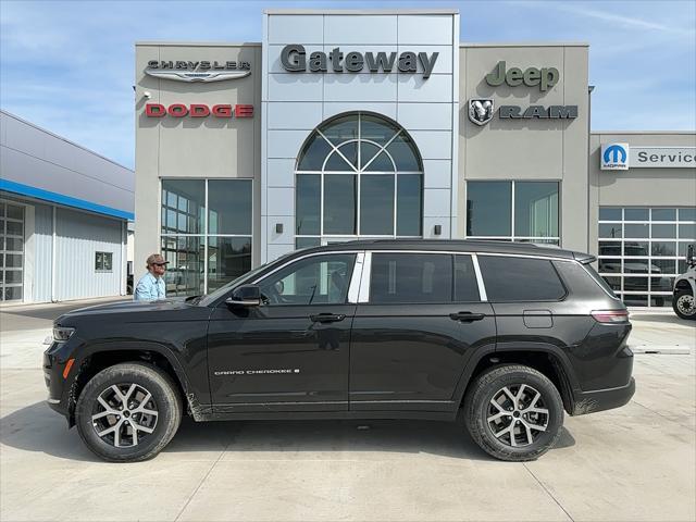 new 2024 Jeep Grand Cherokee L car, priced at $57,391