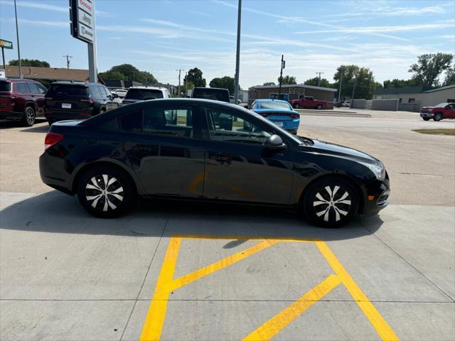 used 2015 Chevrolet Cruze car, priced at $7,900