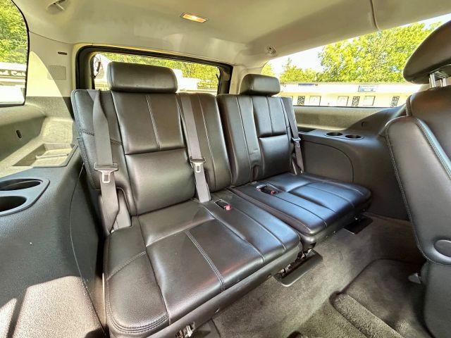 used 2007 Chevrolet Suburban car, priced at $10,990