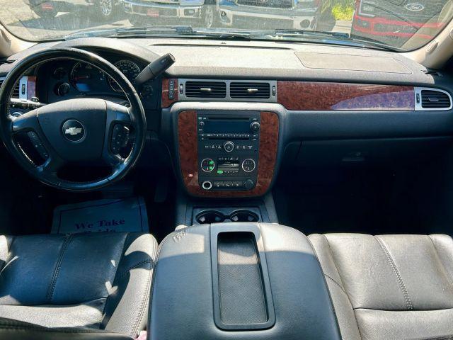 used 2007 Chevrolet Suburban car, priced at $10,990