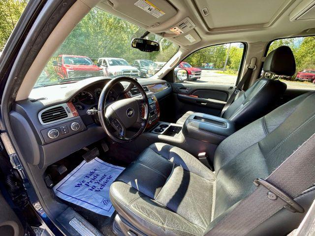 used 2007 Chevrolet Suburban car, priced at $10,990