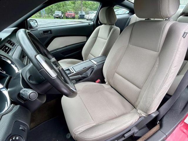 used 2013 Ford Mustang car