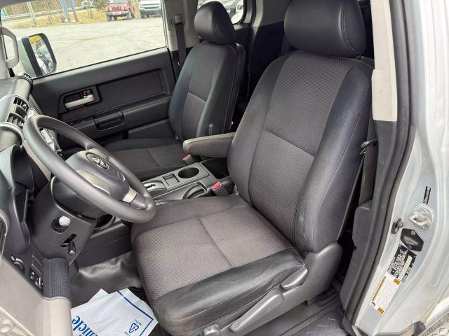used 2007 Toyota FJ Cruiser car, priced at $9,990