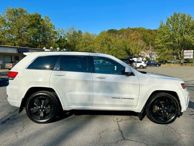 used 2015 Jeep Grand Cherokee car, priced at $11,490